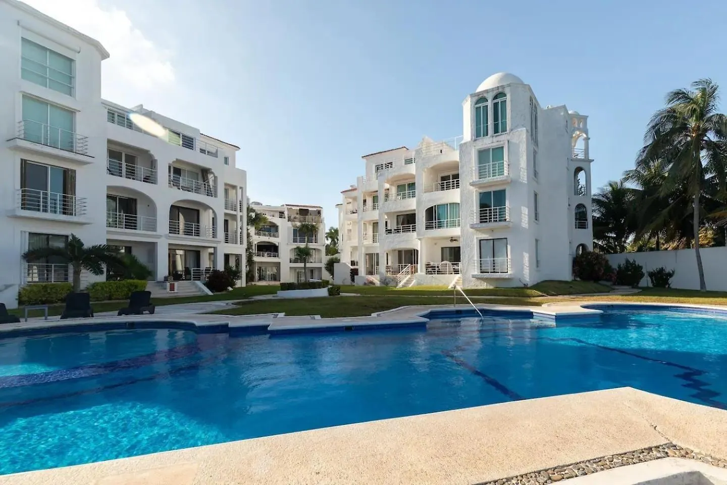 Hotel Zone Oceanside 2 Bedroom 2 Bath Condo Cancun