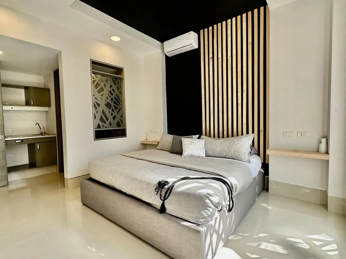Hotel Zone Oceanside 2 Bedroom 2 Bath Condo Cancun